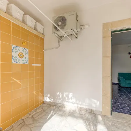 Mono Glicine With Private Garden * Torre Pali